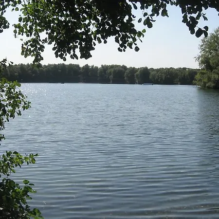 Meerfeld アパート *