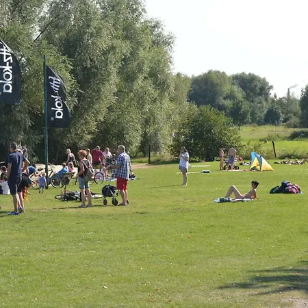 Meerfeld アパート